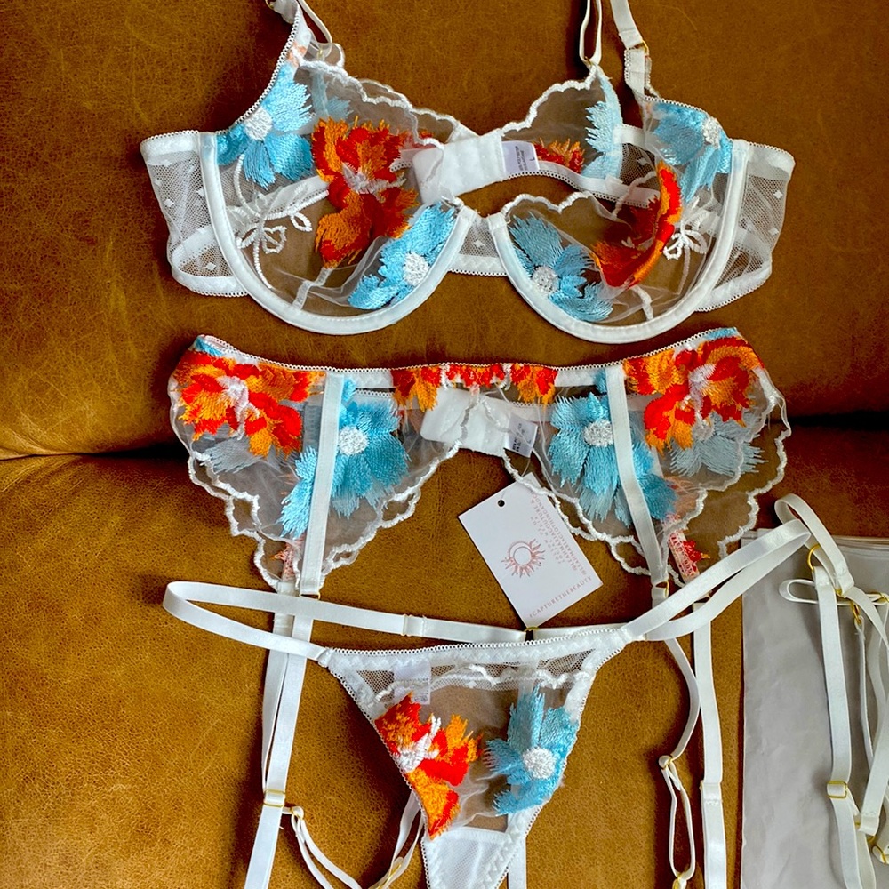 Pretty embroidered lingerie set